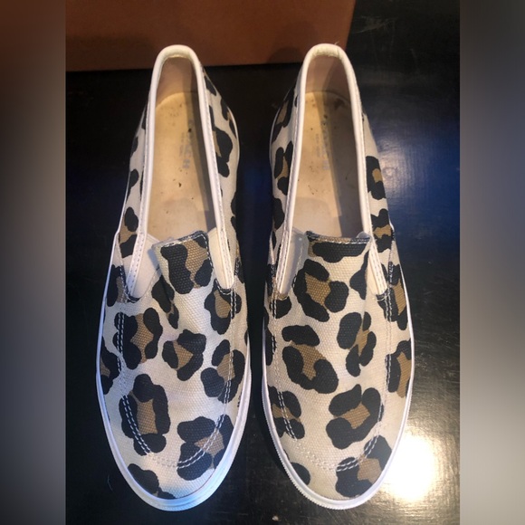 COACH SNEAKERS SLIP ON LEOPARD SIZE :7.5 PREOWNED - Picture 1 of 7